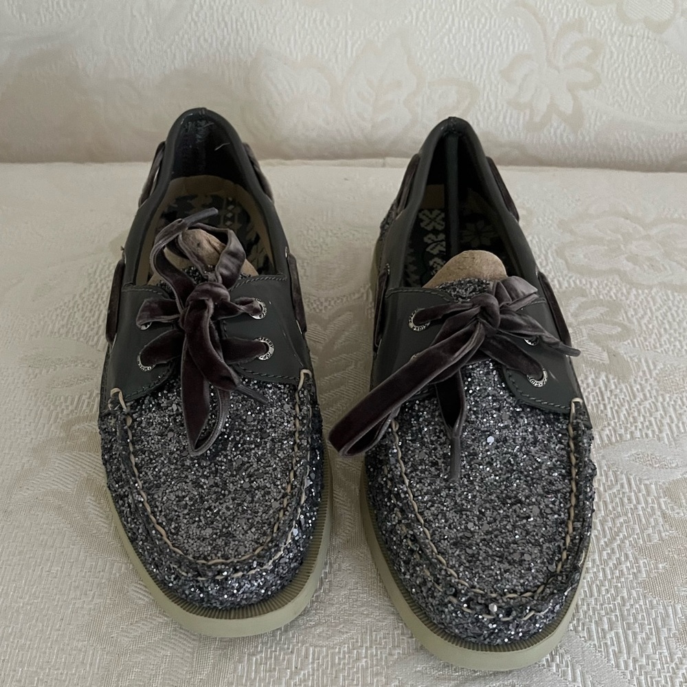 New Sperry Top Siders, Glitter, leather and velvet shoelaces.  NWT